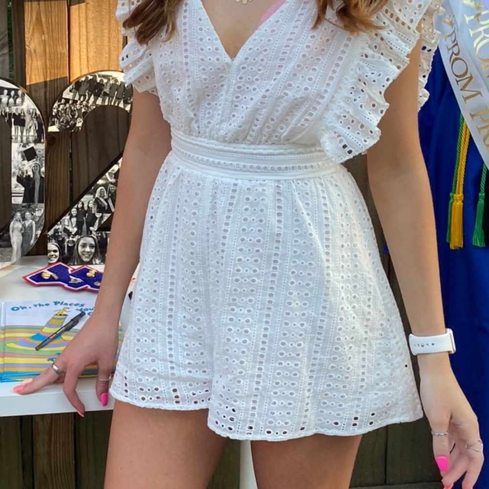 White Lace Ruffle Romper Small - Picture 4 of 8